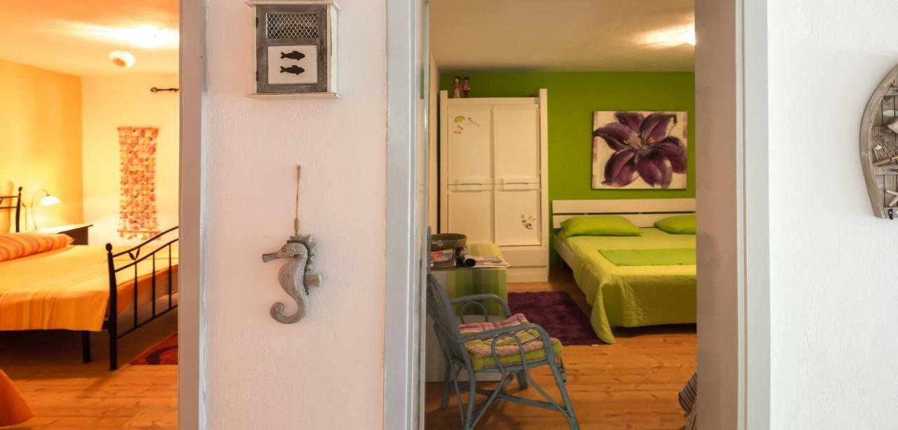Holiday Home Jovis Drvenik  Luaran gambar