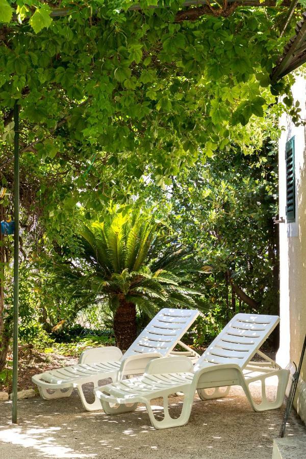 Holiday Home Jovis Drvenik  Luaran gambar